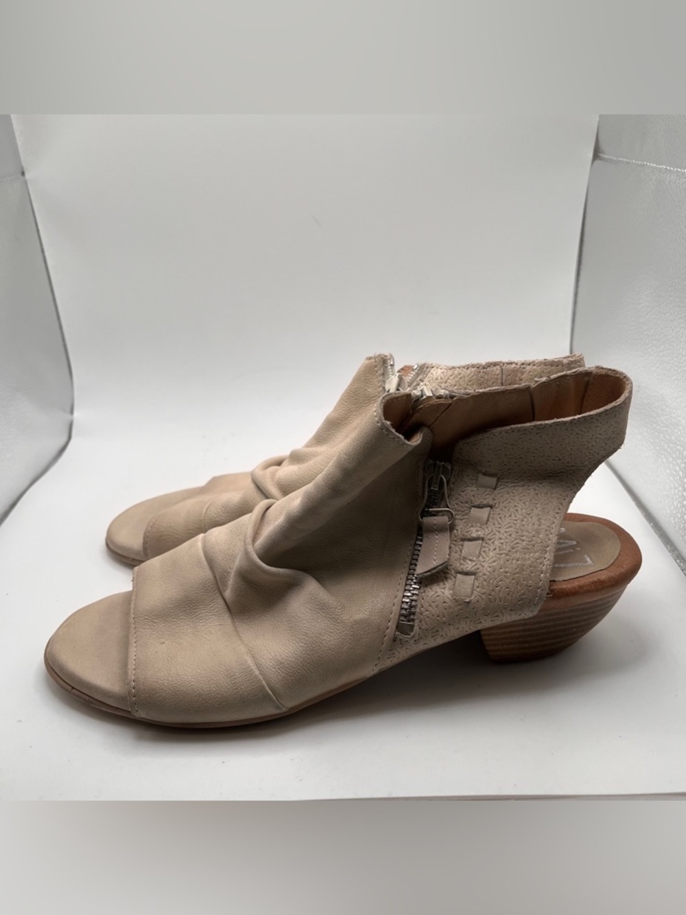 MIZ MOOZ Carla Peep Toe Bootie In Linen Open-Toe Low Heel Sandal size 40 US 9.5 - Picture 4 of 9